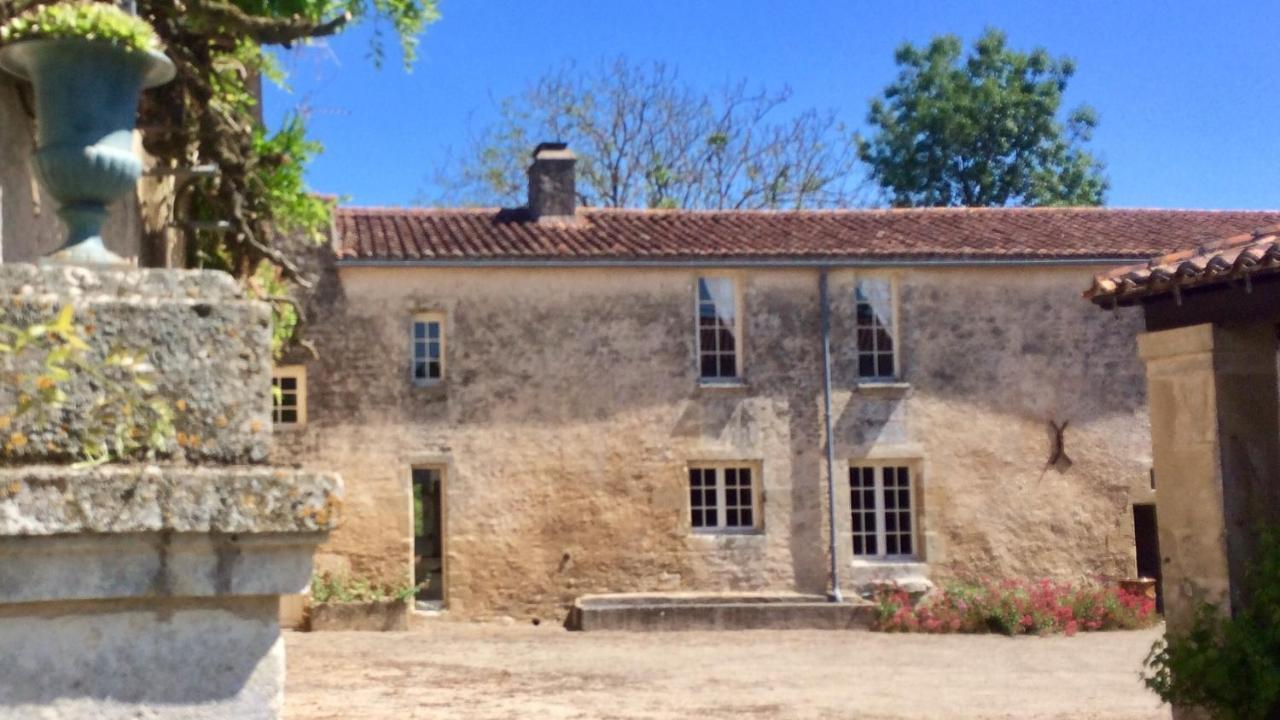 Bed and Breakfast Logis De La Touche Saint-Hilaire-des-Loges Zewnętrze zdjęcie